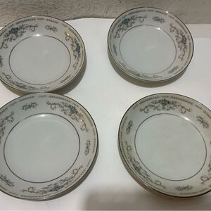 Diane Fine Porcelain China Bowls Japan 4 Fruit Berry Dessert Dish Platinum Trim
